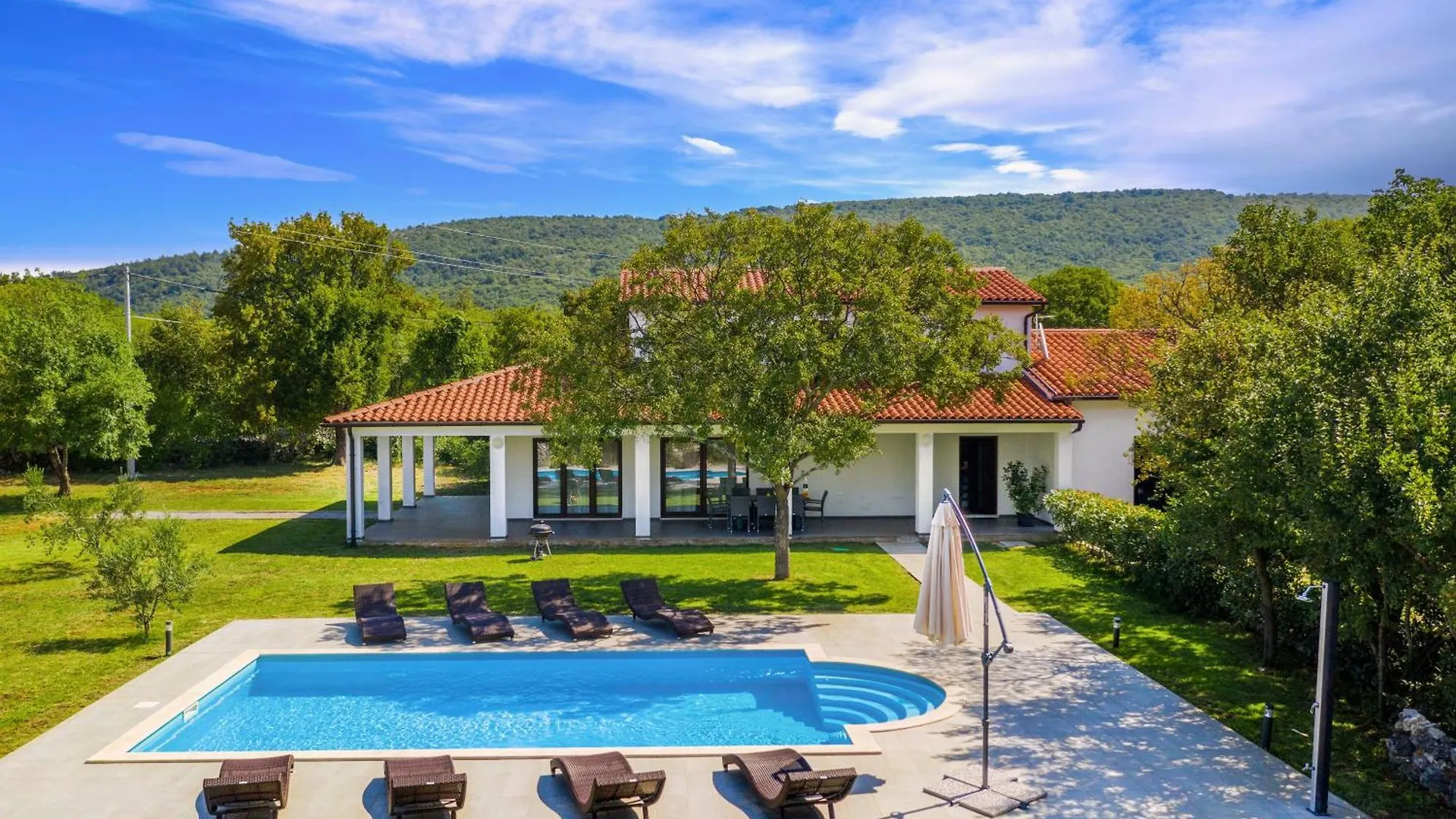 Villa Klara, Beautiful And Secluded Villa Close To The Beach Ubasico Chorvatsko